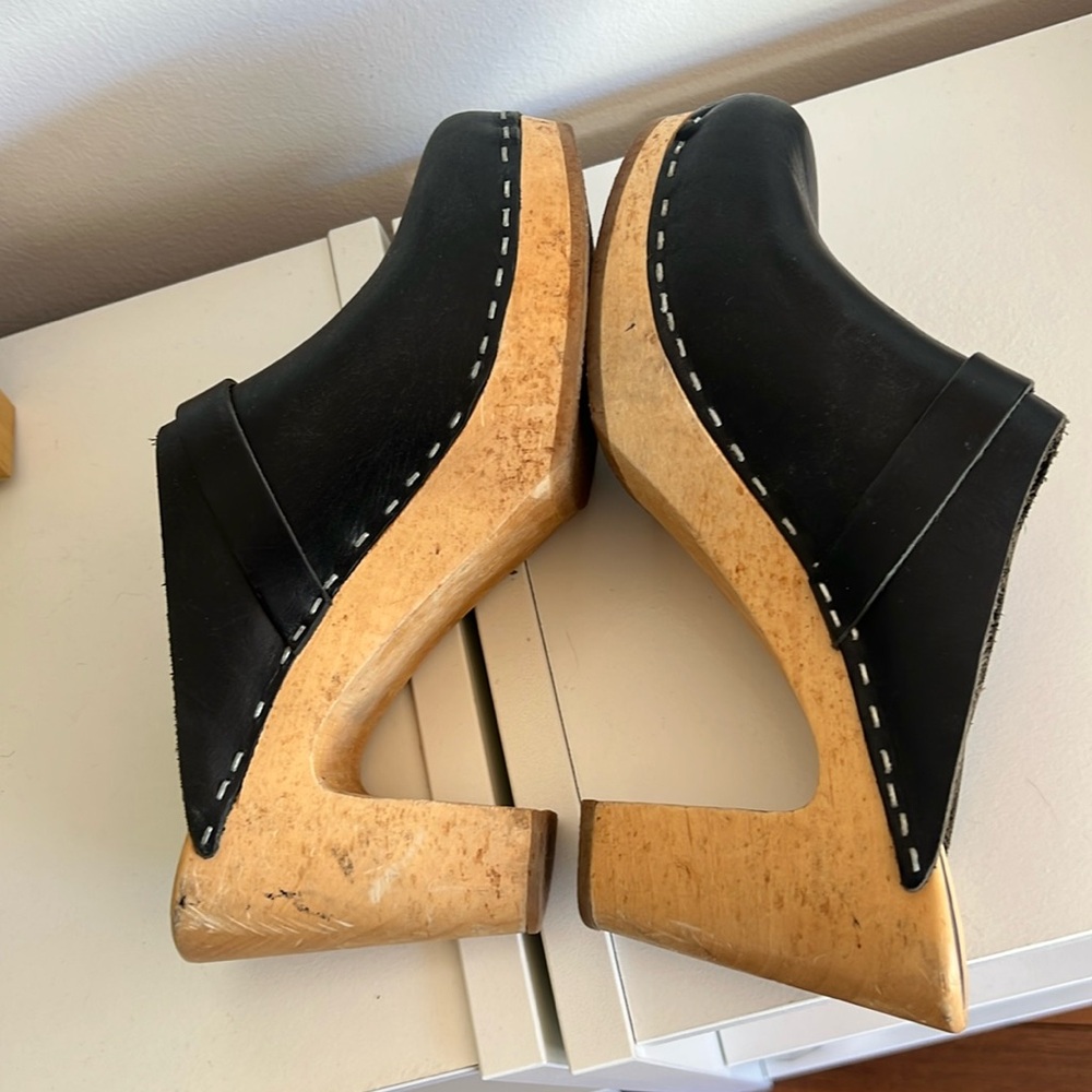 Swedish Hasbeens Tuffel Wood/ Leather Clogs
